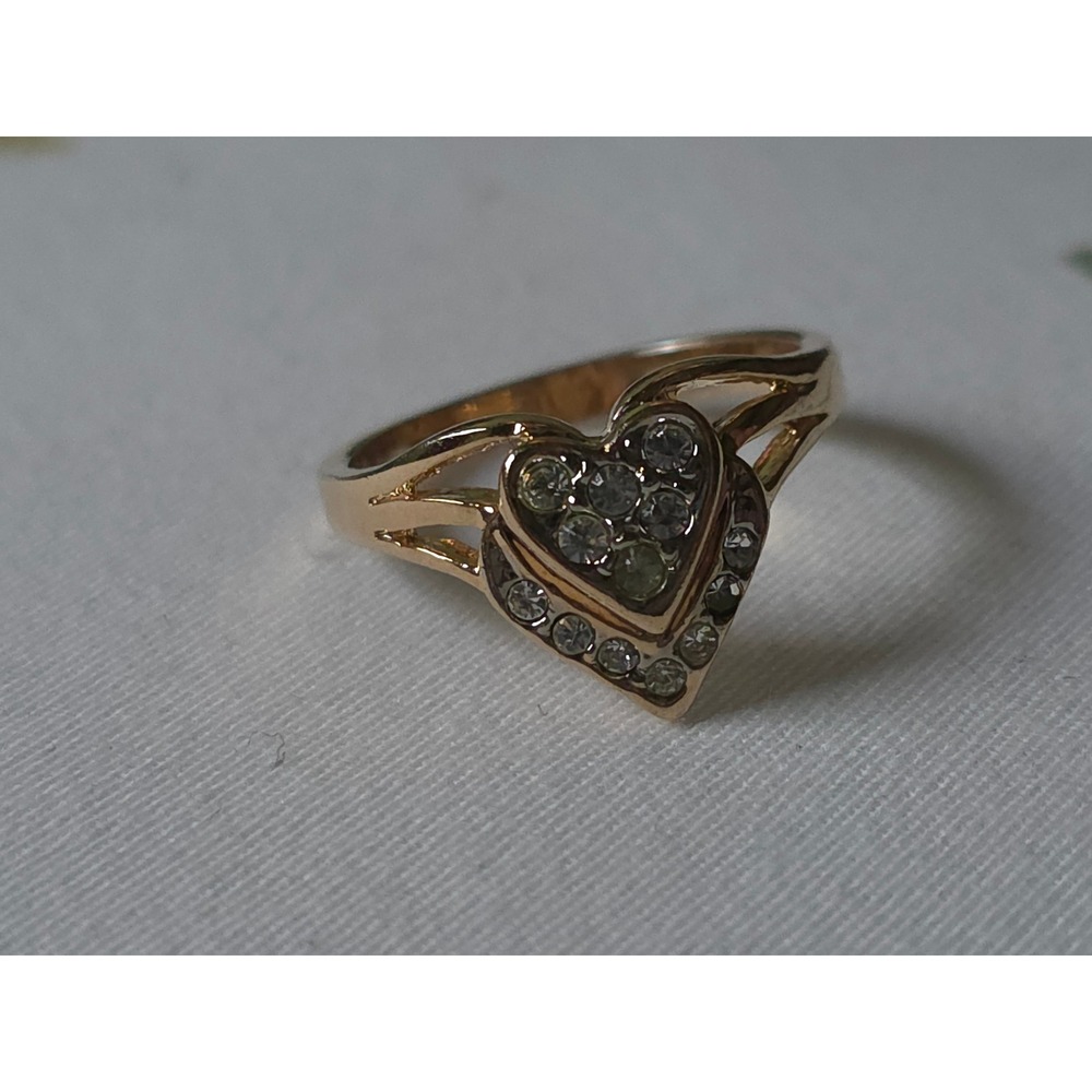 Vintage Gold Tone Heart Rhinestone Ring Size 7 Double Layered Pave Band